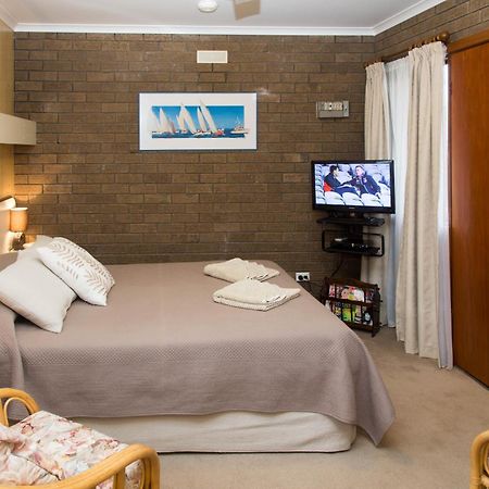 Sandpiper Holiday Apartments Лейкс-Энтранс Экстерьер фото