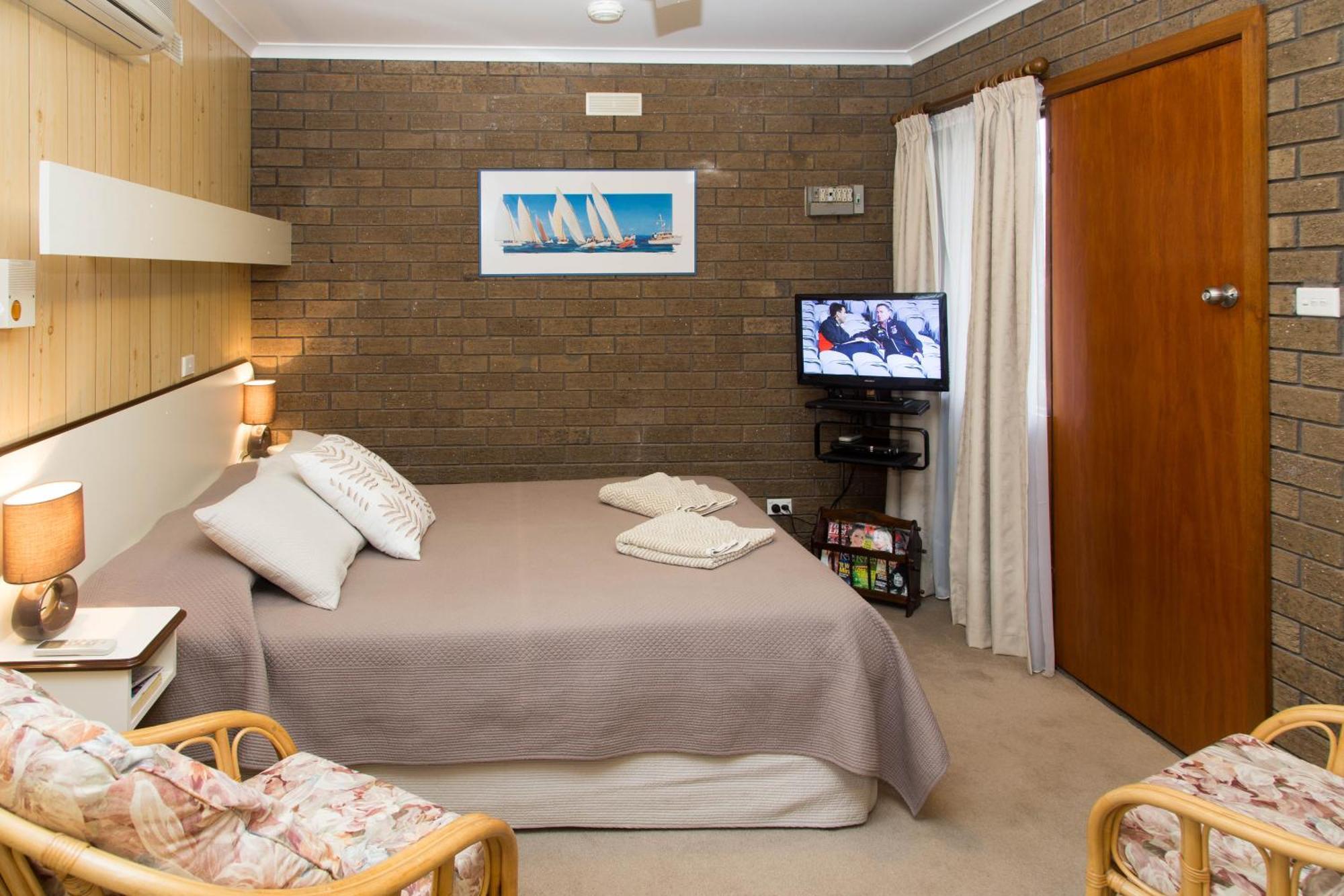 Sandpiper Holiday Apartments Лейкс-Энтранс Экстерьер фото