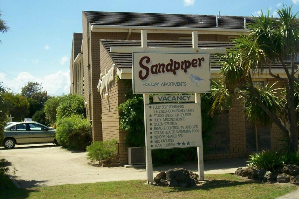 Sandpiper Holiday Apartments Лейкс-Энтранс Экстерьер фото
