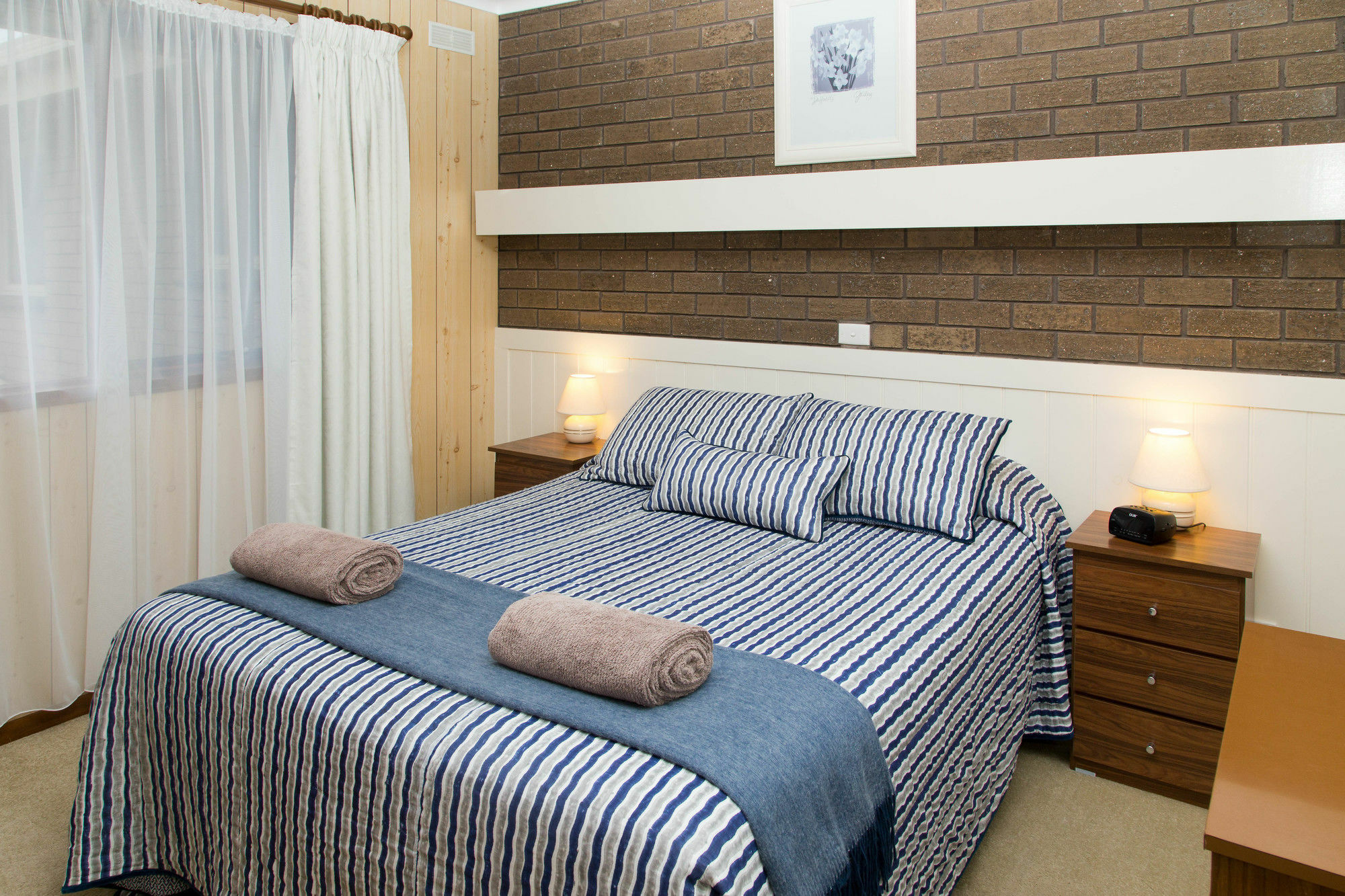 Sandpiper Holiday Apartments Лейкс-Энтранс Экстерьер фото