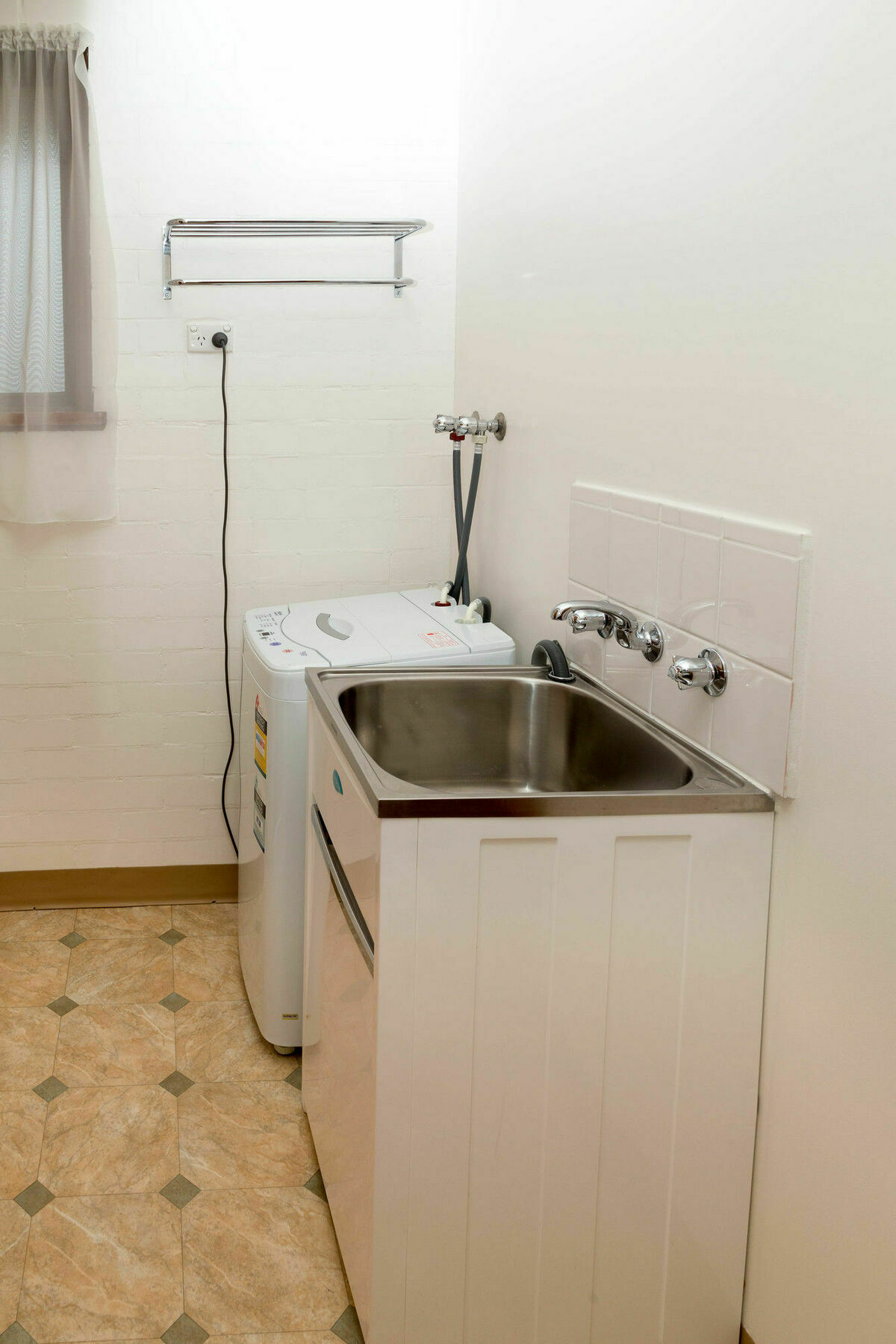 Sandpiper Holiday Apartments Лейкс-Энтранс Экстерьер фото